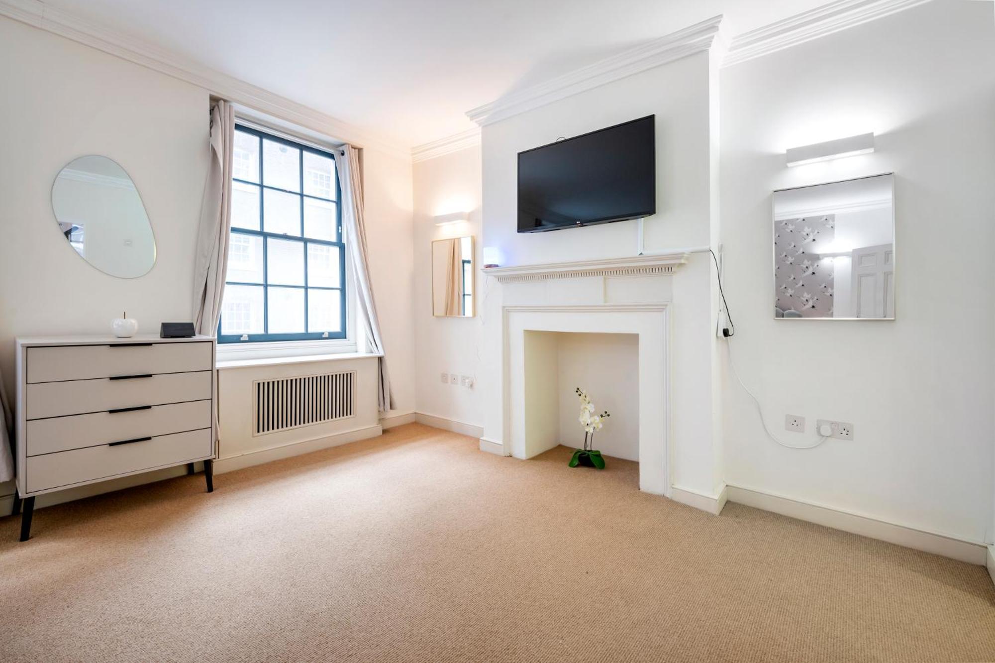 Arcore Premium Liverpool Street London