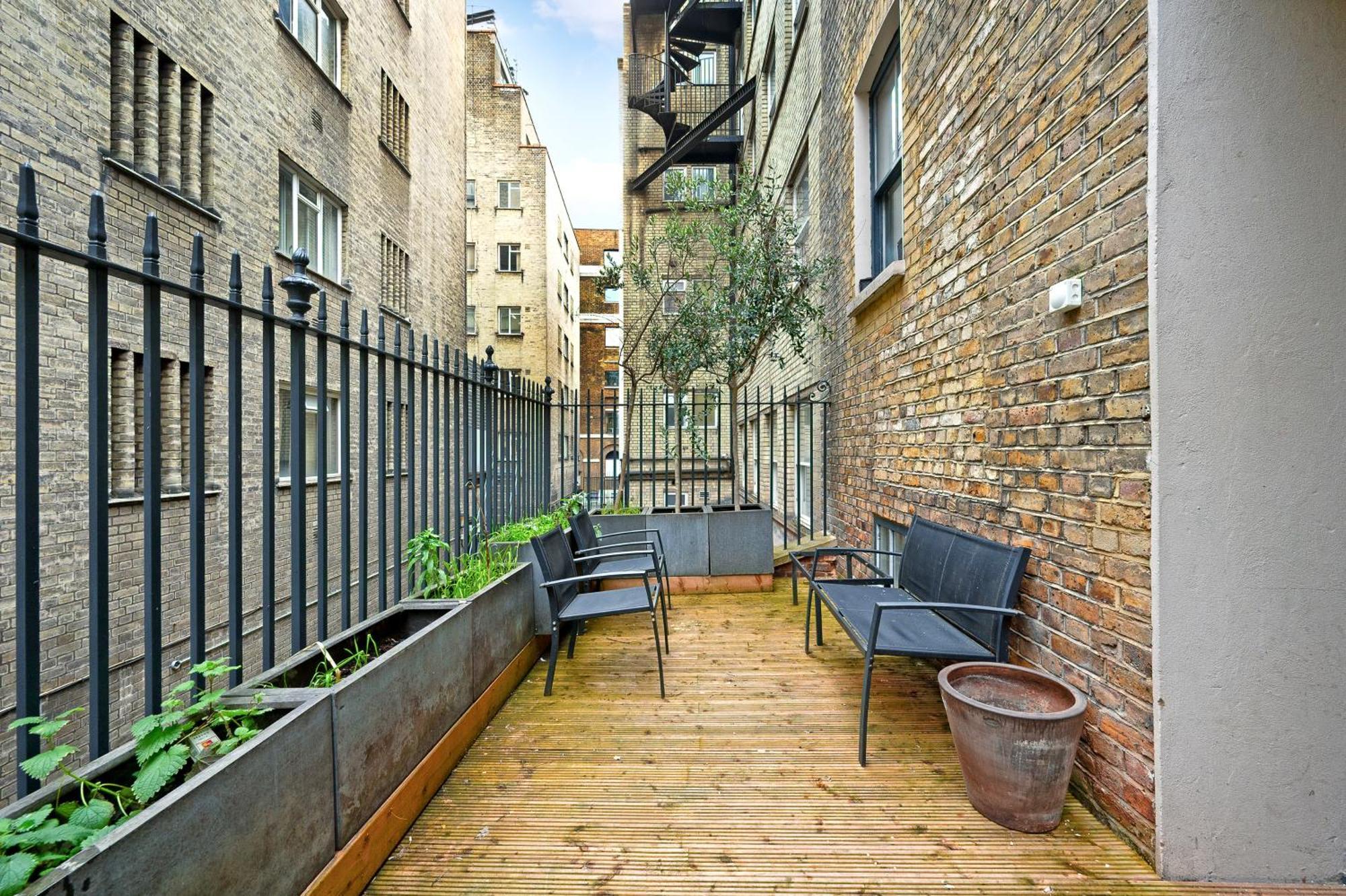 Arcore Premium Liverpool Street *